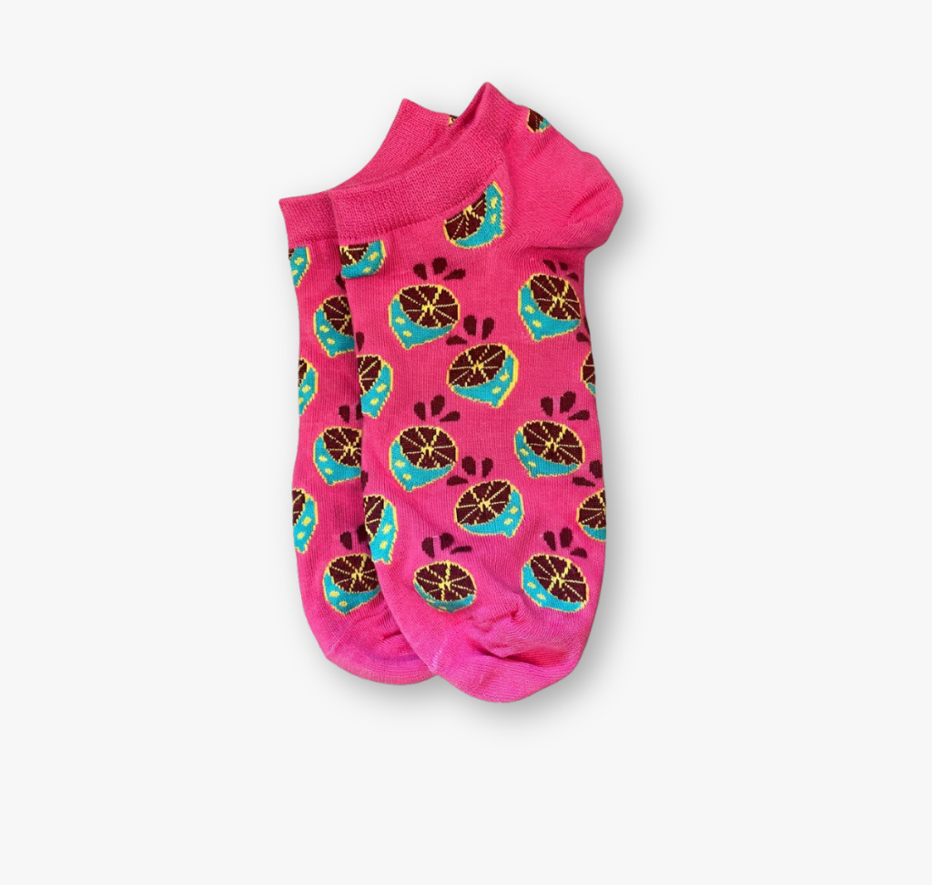 Laessige Damen Sneaker Socken in Pink mit Zitronen und Limetten Muster