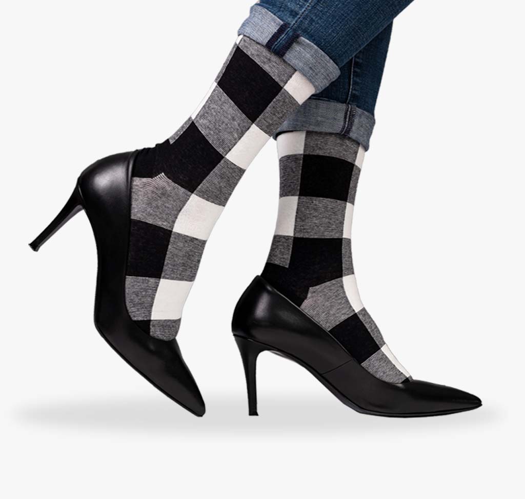 Kartierte Damen Socken mit schwarz weiß grauem Muster
