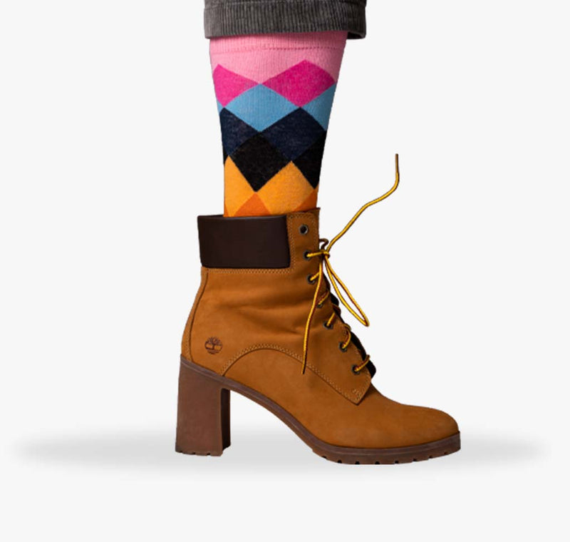 Bunte Damen Socken mit rosa Bund und farbigen Rautenmuster