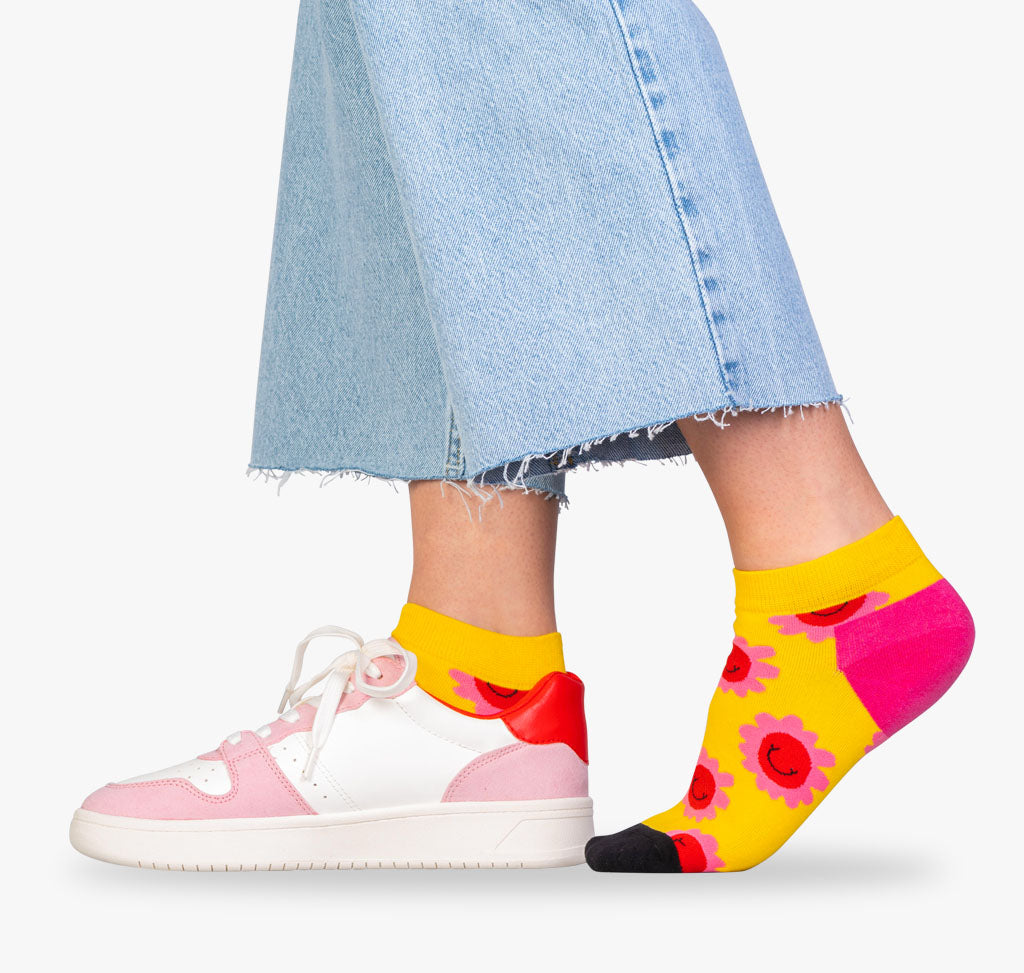 Gelbe Sneaker Socken mit Sonne