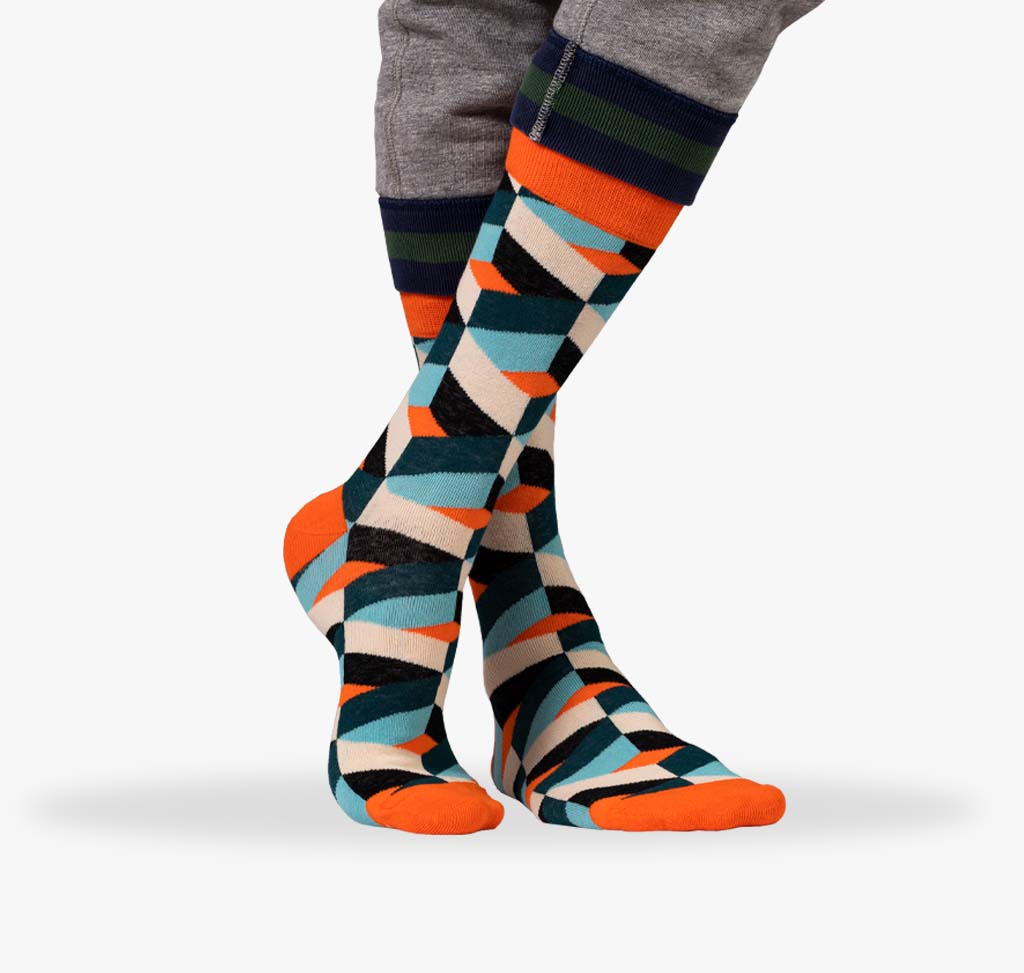 Orange Herren Socken mit bunten Mustern in blau grün und schwarz