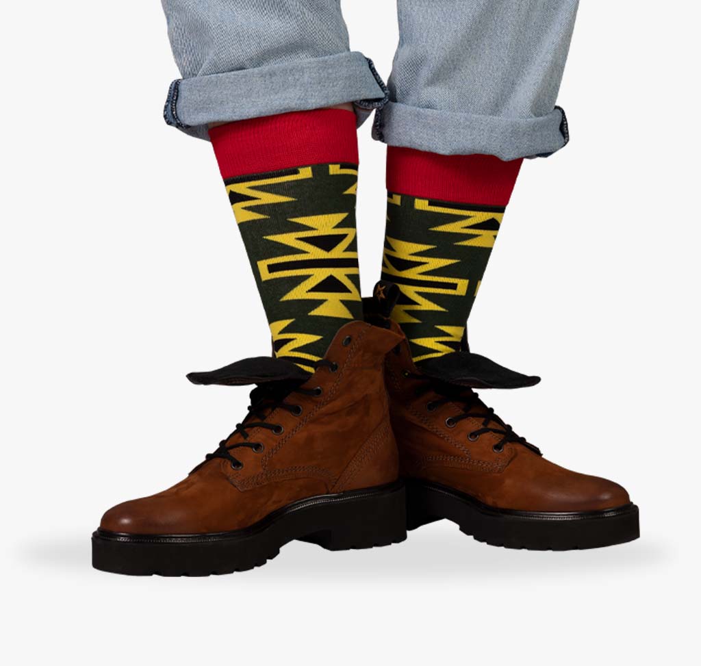 Bunte Socken für Damen und Frauen mit gelben roten und grünen Mustern