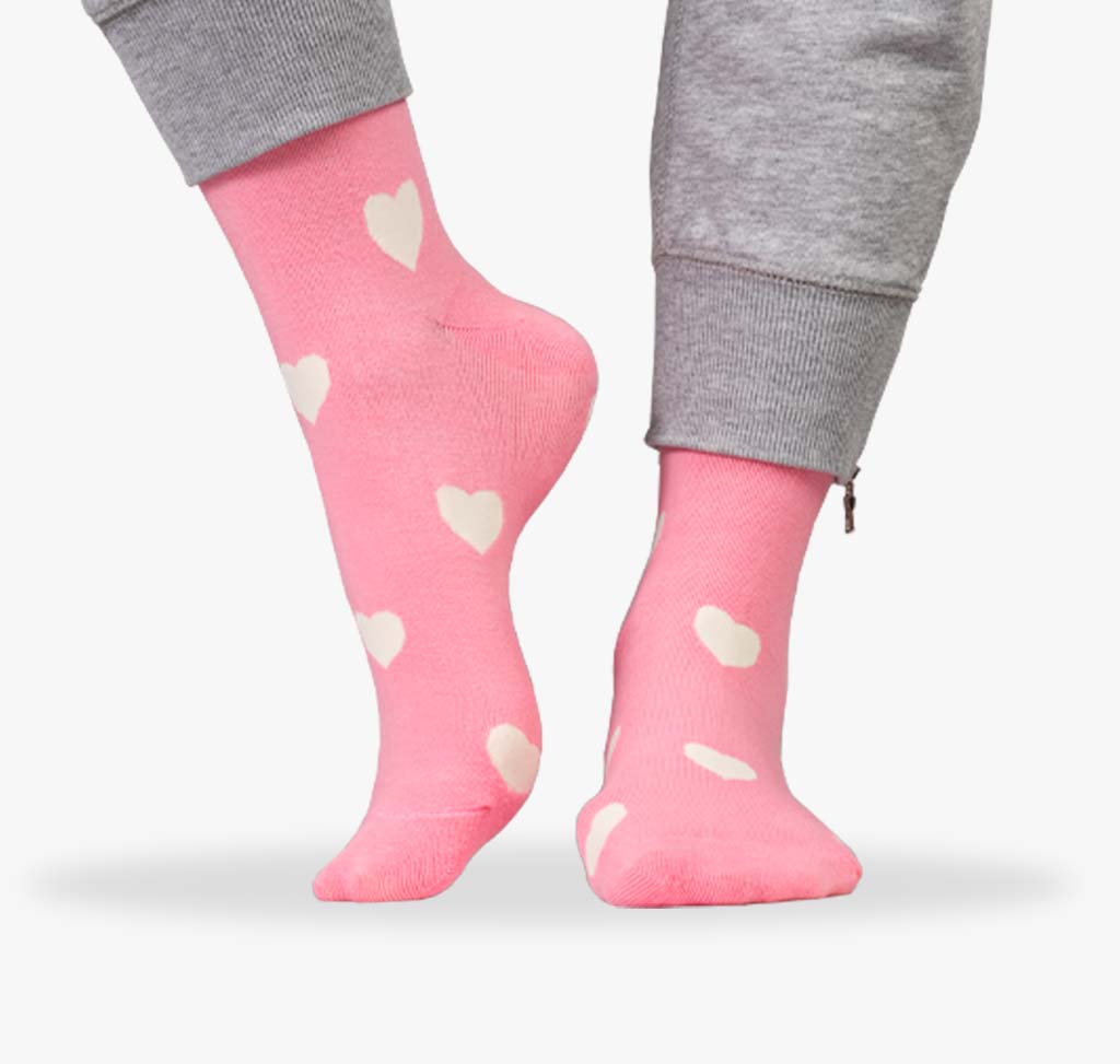Rosa Damen Socken mit weissen Herzen
