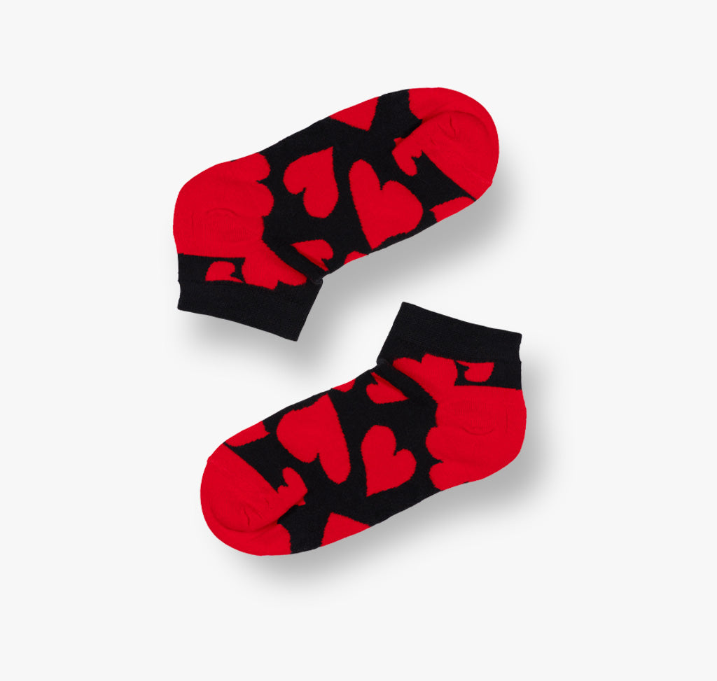 Rote Herzen Sneaker Socken