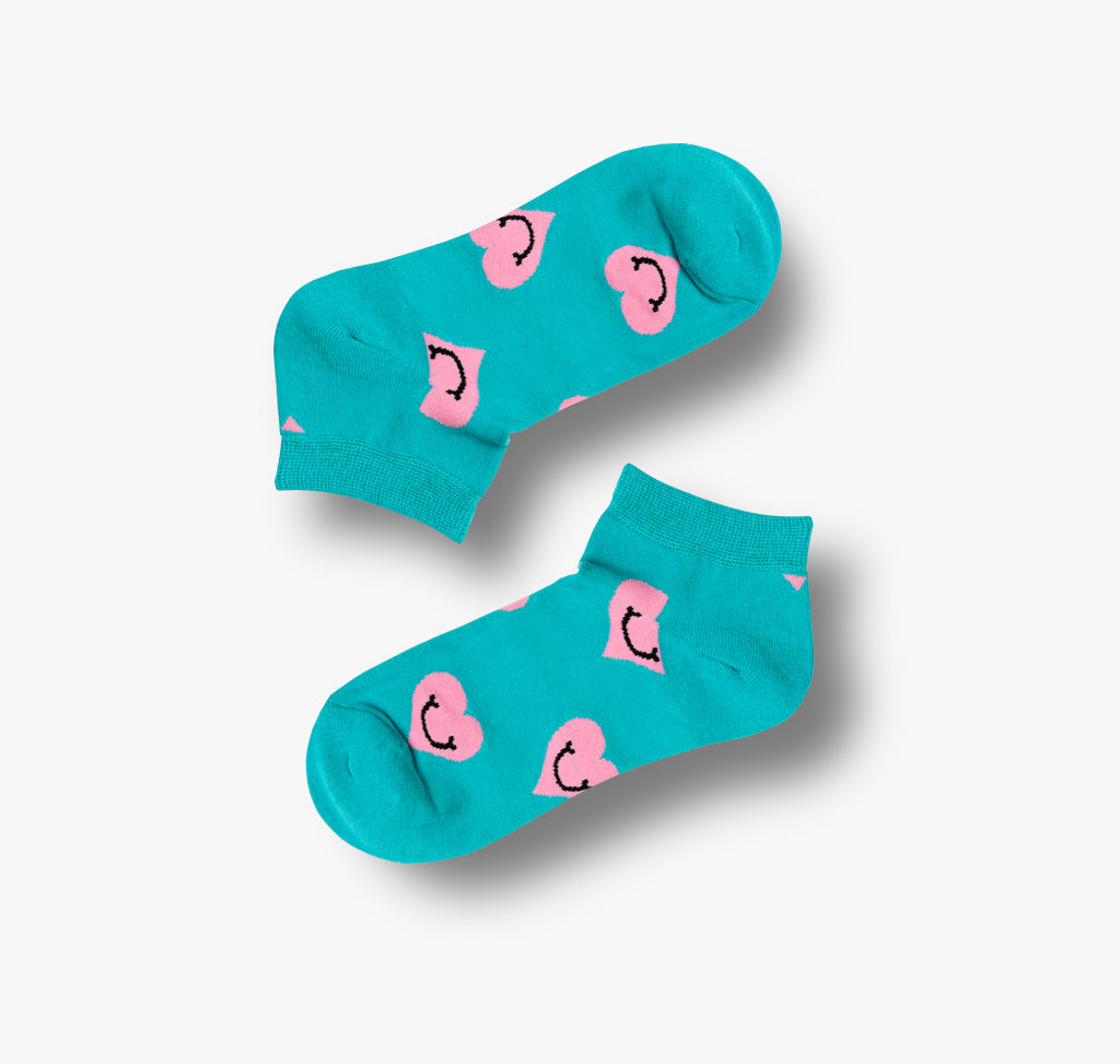 Türkise Sneaker Socken mit Herzen