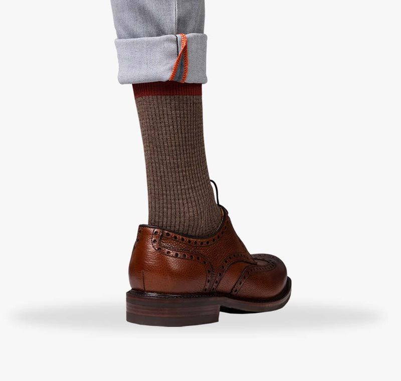 Braune Herren Socken mit rotbraunem Bund