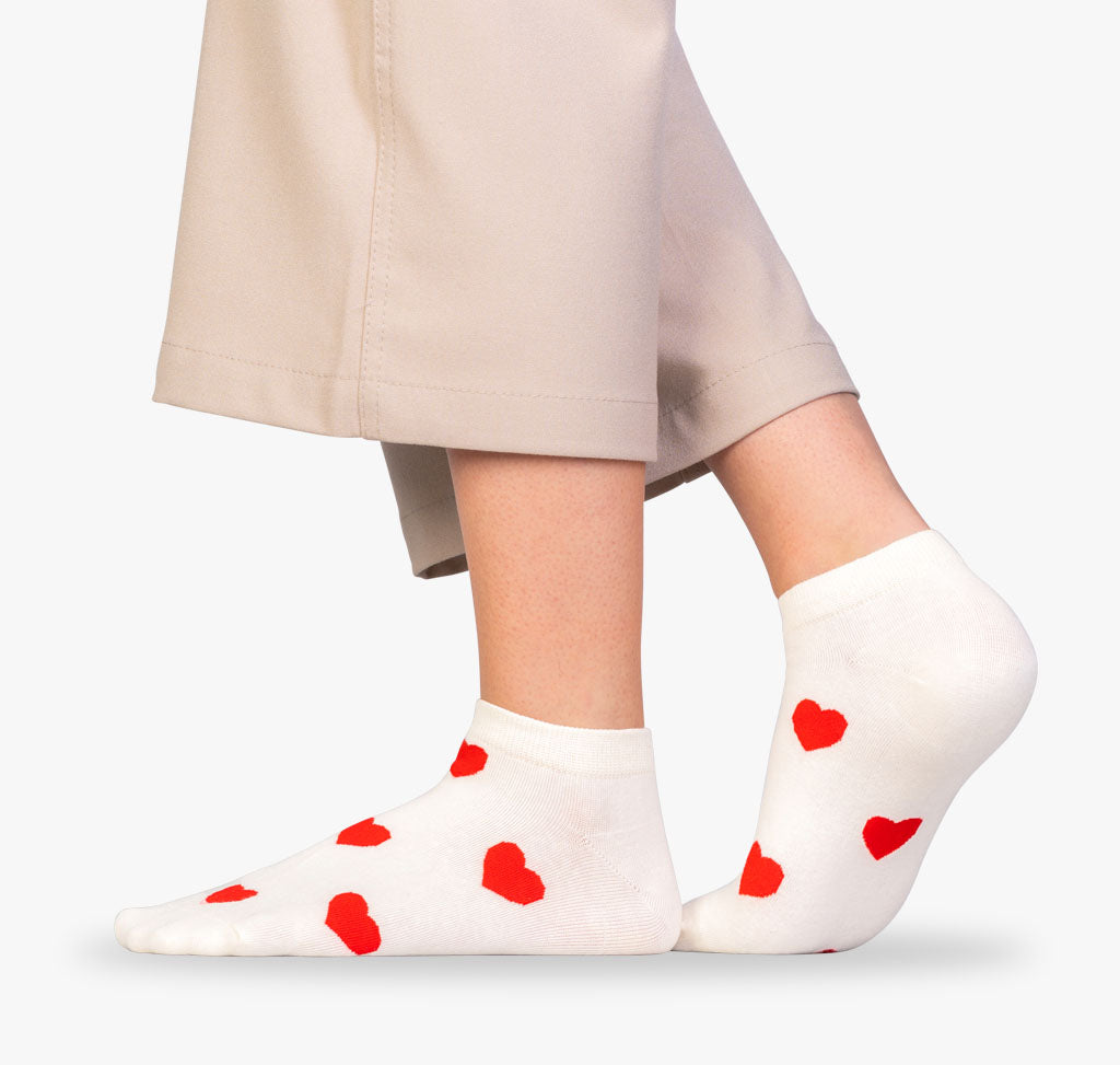 Damen Sneaker Socken mit weißen Herzen