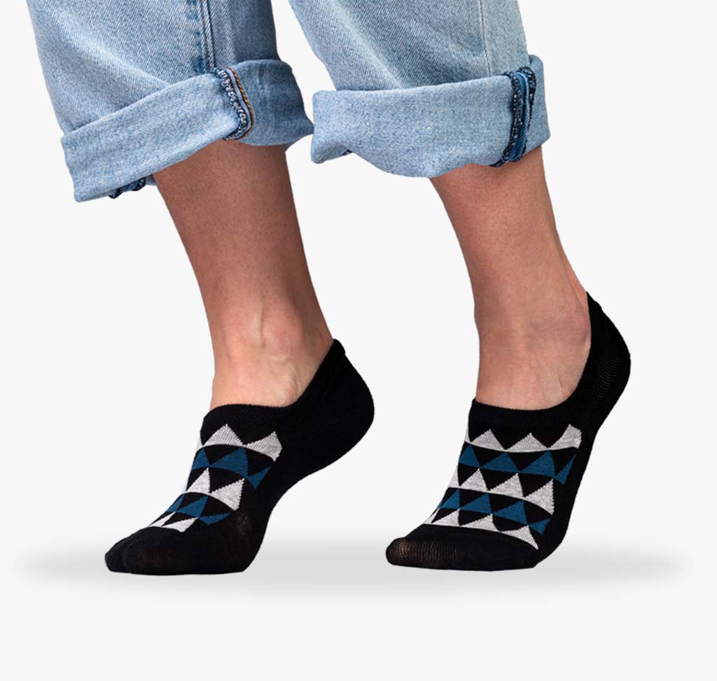 Damen Füßlinge mit Silikon Einsatz an den Fersen in türkis grauer Zickzack Optik