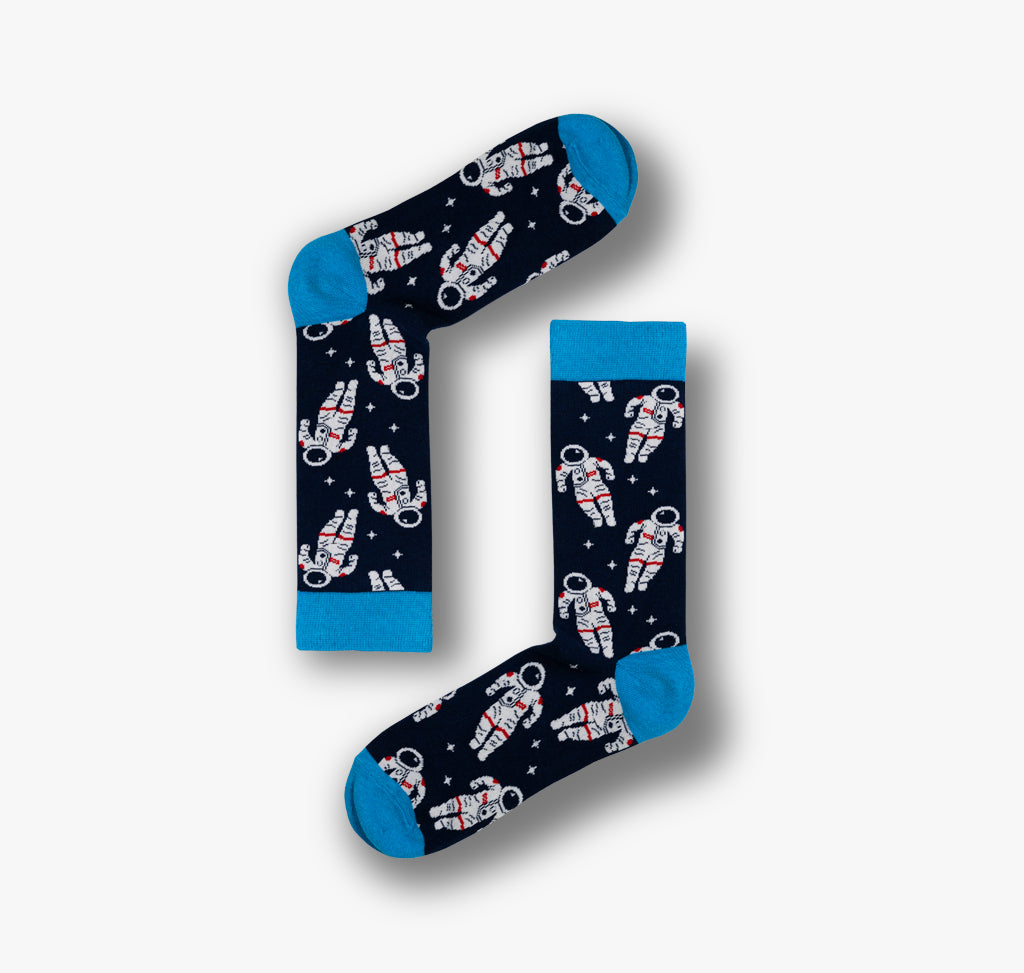 Herren und Damen Socken mit Astronauten in weiß und rot und blauem Bund