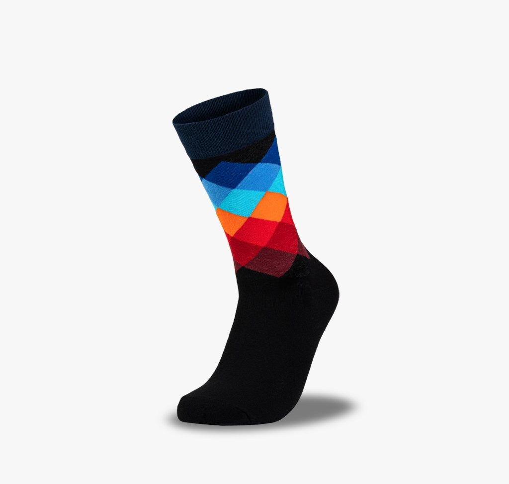 Damen und Herren Socken mit bunten Farben am Schaft sowie schwarzem Bund und schwarzem Fuß