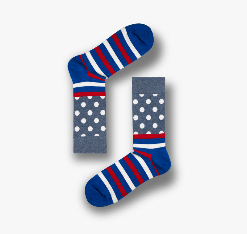Bunte Socken für Damen und Herren mit weißen Punkten und Streifen in blau und rot